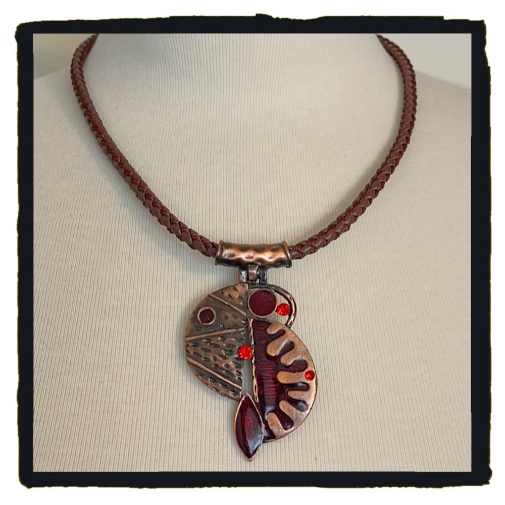 Beautiful Statement Necklace Hammered Copper Tone… - image 2